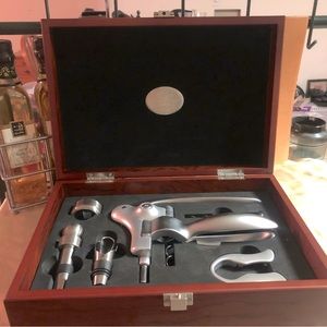 Heritage Brookstone Connoisseurs choice wine opener.